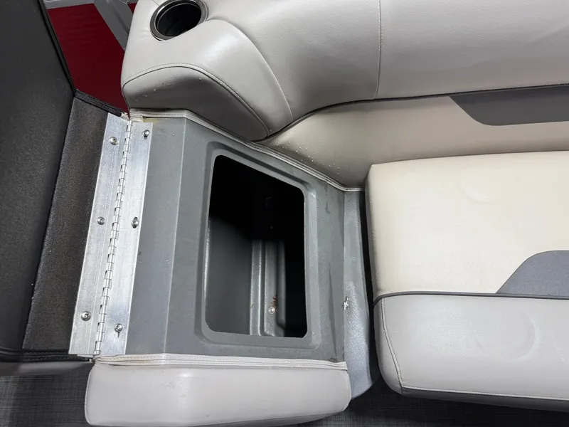 Slide: The Image of Princecraft Vectra 23 RL 2021 - 26