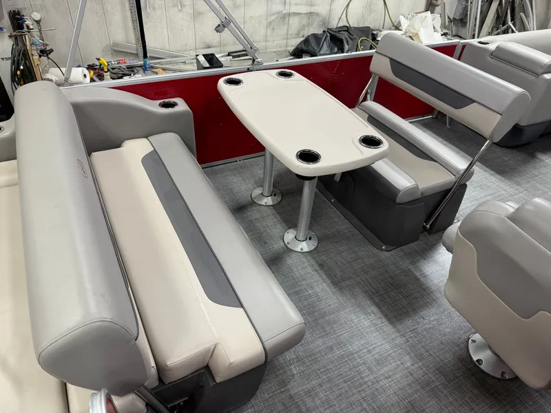 Slide: The Image of Princecraft Vectra 23 RL Dinette Swingback Pontoon & 115HP - $29995 2021 - 18