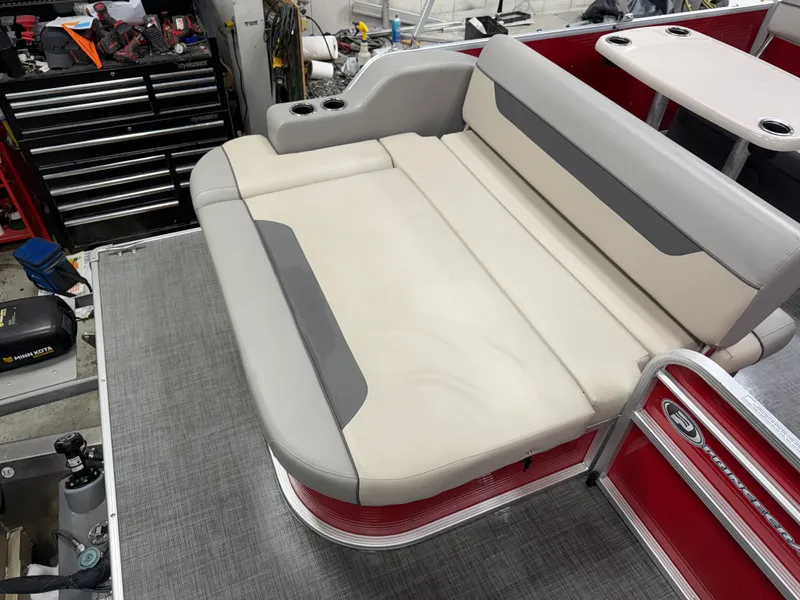 Slide: The Image of Princecraft Vectra 23 RL Dinette Swingback Pontoon & 115HP - $29995 2021 - 23