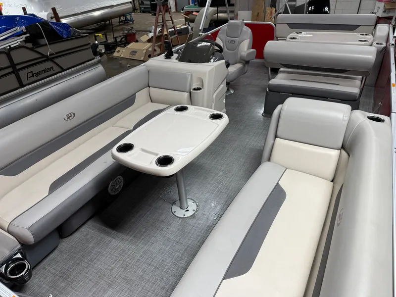 Slide: The Image of Princecraft Vectra 23 RL Dinette Swingback Pontoon & 115HP - $29995 2021 - 27