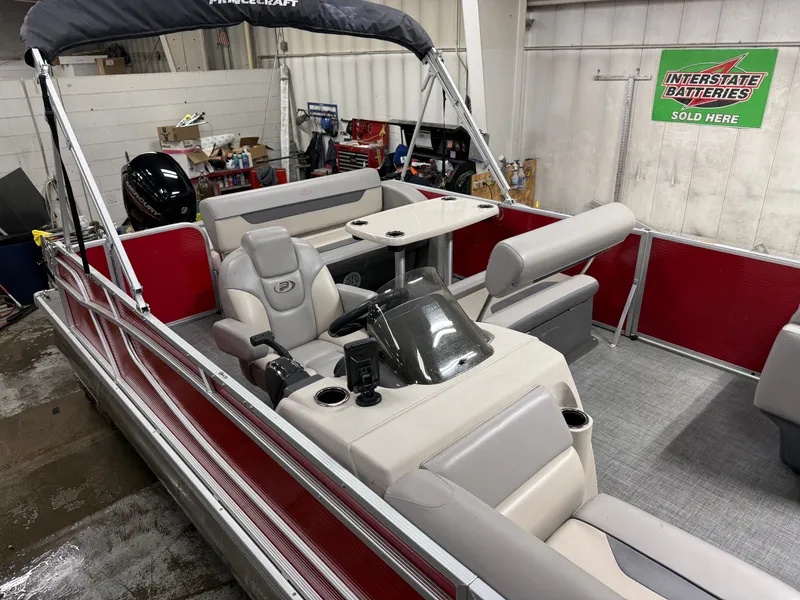 Slide: The Image of Princecraft Vectra 23 RL Dinette Swingback Pontoon & 115HP - $29995 2021 - 3