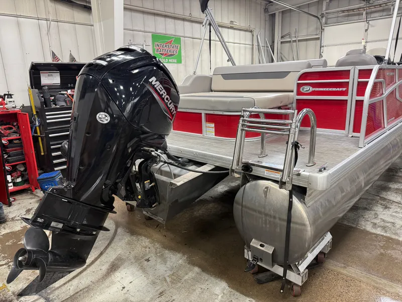 Slide: The Image of Princecraft Vectra 23 RL Dinette Swingback Pontoon & 115HP - $29995 2021 - 38