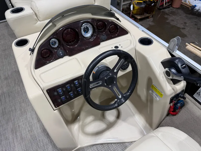 Slide: The Image of Sylvan 820 Cruise-N-Fish Pontoon 2017 - 13