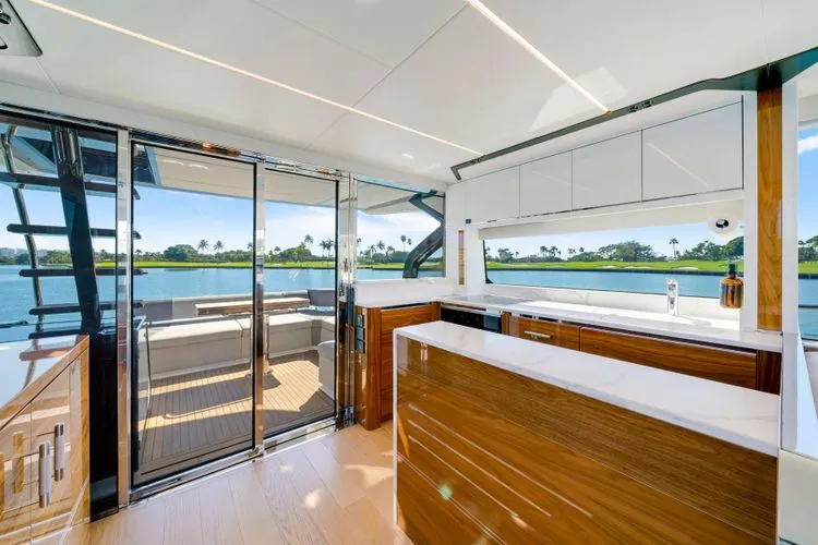 Slide: The Image of 2022 Sunseeker 65 Sport Yacht - Image 15 - 15