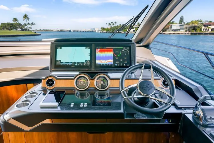 Slide: The Image of 2022 Sunseeker 65 Sport Yacht - Image 28 - 28