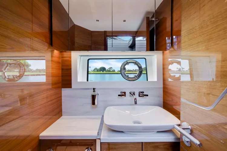 Slide: The Image of 2022 Sunseeker 65 Sport Yacht - Image 36 - 36