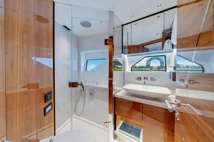 Slide: The Image of 2022 Sunseeker 65 Sport Yacht - Image 44 - 44