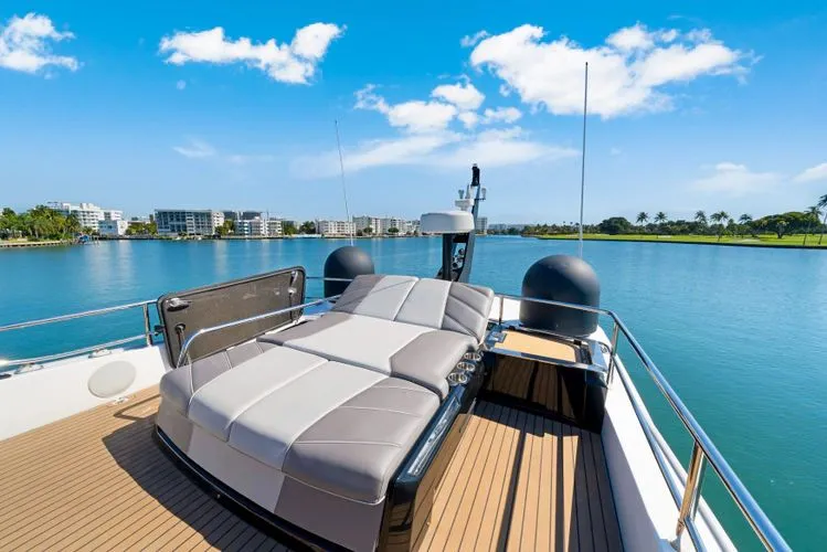 Slide: The Image of 2022 Sunseeker 65 Sport Yacht - Image 54 - 54