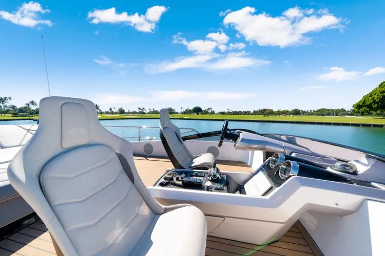 Slide: The Image of 2022 Sunseeker 65 Sport Yacht - Image 55 - 55