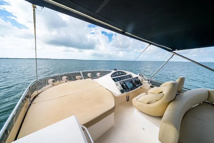Slide: The Image of 2013 Sunseeker Manhattan 53 - Image 33 - 33