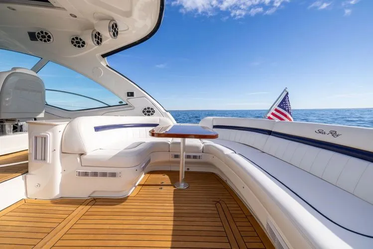 Slide: The Image of 2010 Sea Ray 500 Sundancer - Image 11 - 11