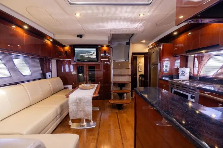 Slide: The Image of 2010 Sea Ray 500 Sundancer - Image 34 - 34