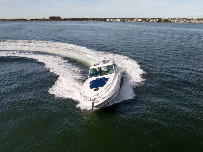 Slide: The Image of 2010 Sea Ray 500 Sundancer - Image 4 - 4