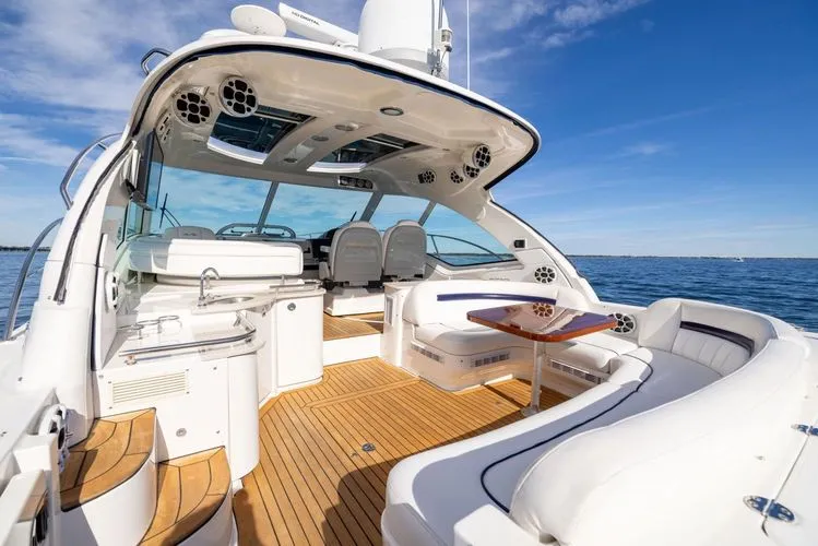 Slide: The Image of 2010 Sea Ray 500 Sundancer - Image 9 - 9