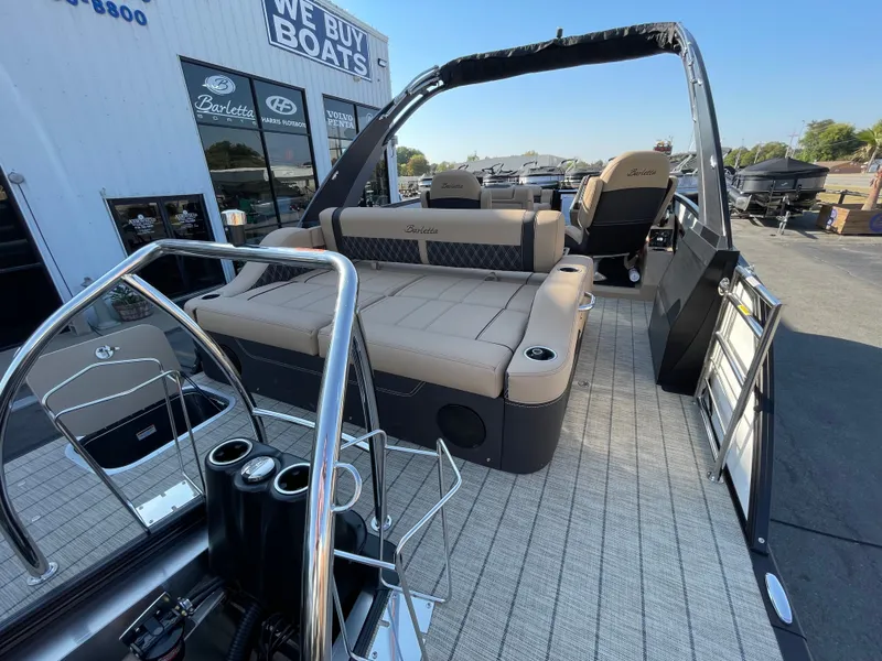 Slide: The Image of Barletta L25UCA 2023 - 11