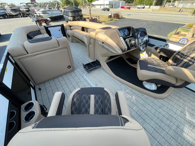 Slide: The Image of Barletta L25UCA 2023 - 15