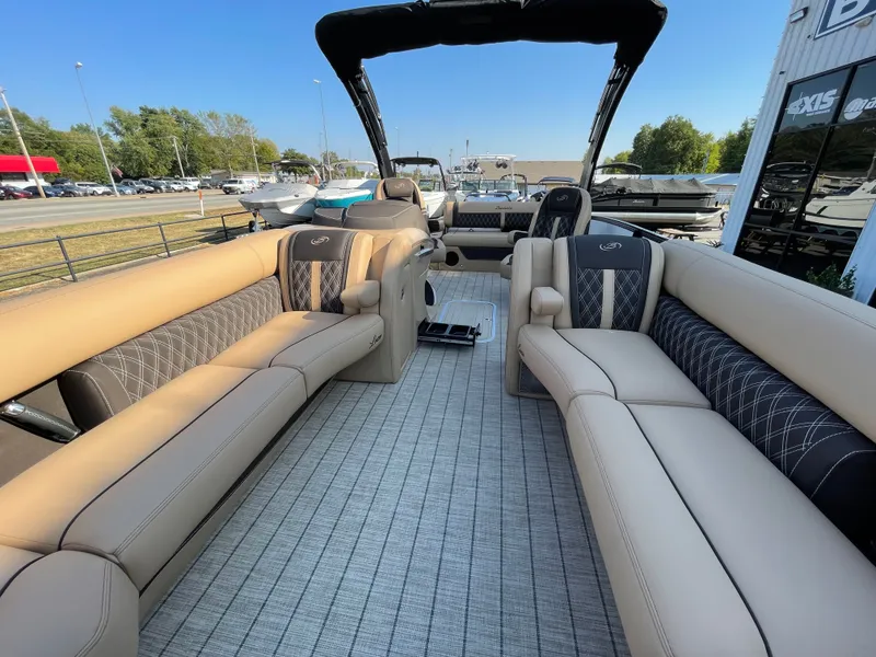 Slide: The Image of Barletta L25UCA 2023 - 19