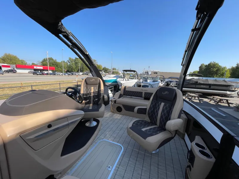 Slide: The Image of Barletta L25UCA 2023 - 22