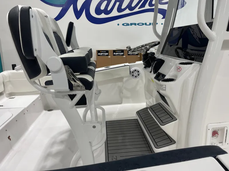 Slide: The Image of Tidewater 220 LXF 2026 - 18