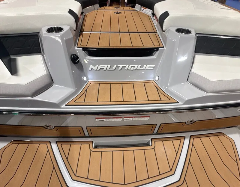 Slide: The Image of Nautique GS24 2026 - 8