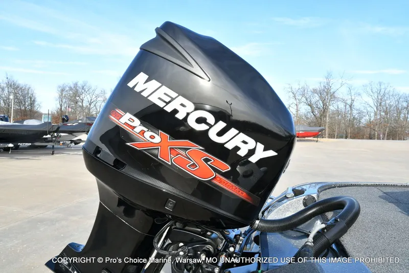 Slide: The Image of Nitro Z-8 w/250HP Mercury Pro-XS 2015 - 17