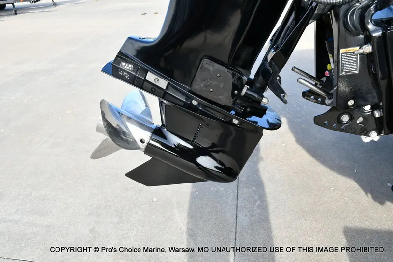 Slide: The Image of Nitro Z-8 w/250HP Mercury Pro-XS 2015 - 18