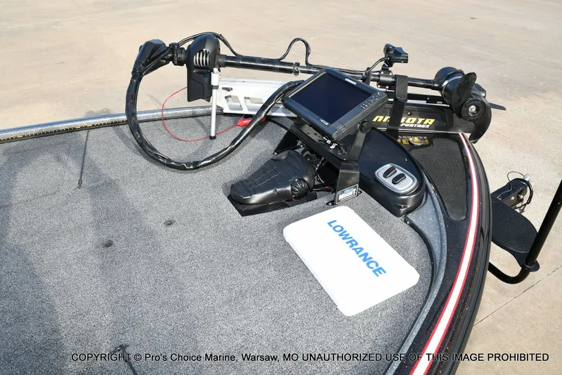 Slide: The Image of Nitro Z-8 w/250HP Mercury Pro-XS 2015 - 3