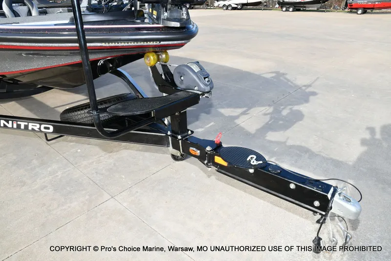 Slide: The Image of Nitro Z-8 w/250HP Mercury Pro-XS 2015 - 31