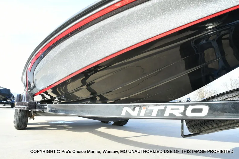 Slide: The Image of Nitro Z-8 w/250HP Mercury Pro-XS 2015 - 32