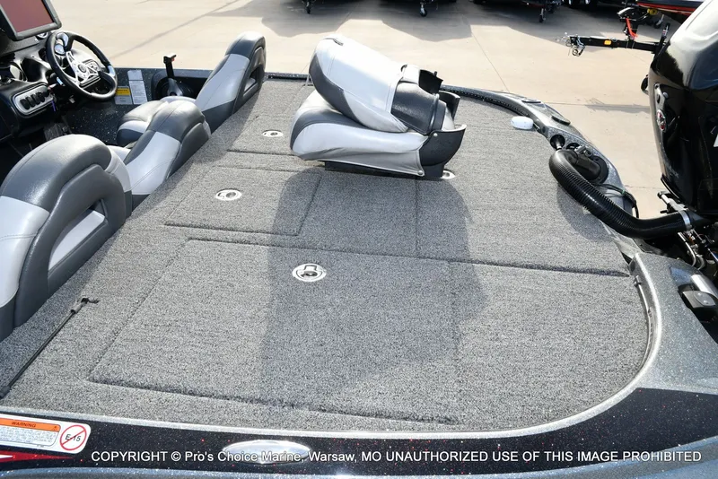 Slide: The Image of Nitro Z-8 w/250HP Mercury Pro-XS 2015 - 40