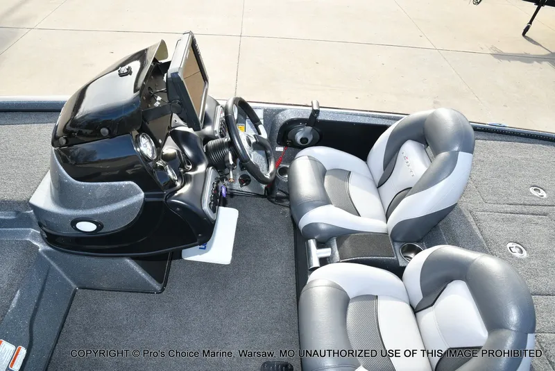 Slide: The Image of Nitro Z-8 w/250HP Mercury Pro-XS 2015 - 45