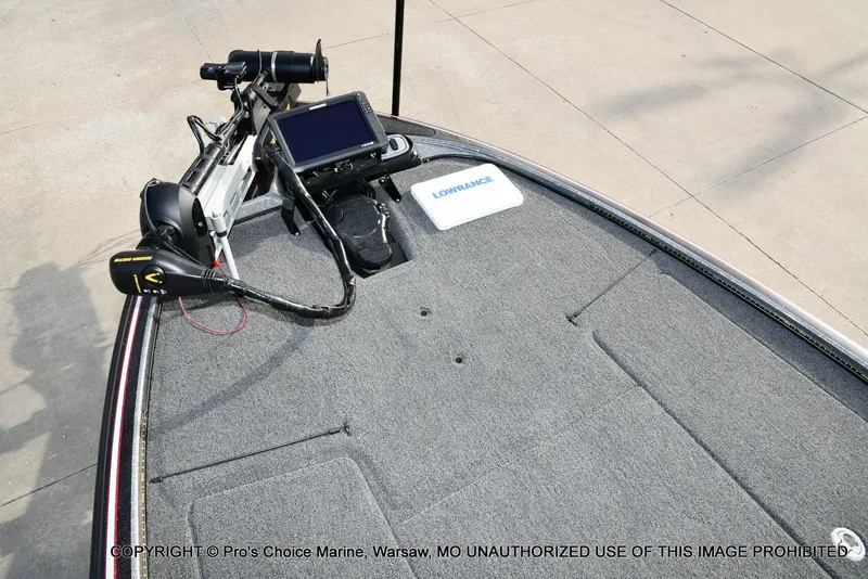 Slide: The Image of Nitro Z-8 w/250HP Mercury Pro-XS 2015 - 49