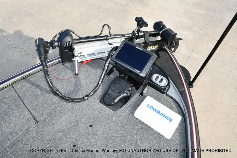 Slide: The Image of Nitro Z-8 w/250HP Mercury Pro-XS 2015 - 51