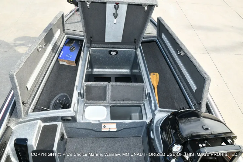 Slide: The Image of Nitro Z-8 w/250HP Mercury Pro-XS 2015 - 57