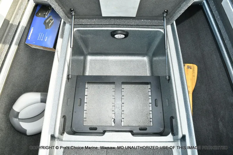 Slide: The Image of Nitro Z-8 w/250HP Mercury Pro-XS 2015 - 60