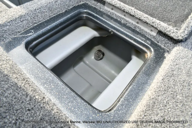 Slide: The Image of Nitro Z-8 w/250HP Mercury Pro-XS 2015 - 66