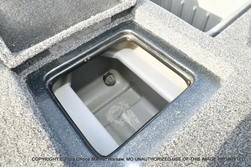 Slide: The Image of Nitro Z-8 w/250HP Mercury Pro-XS 2015 - 67