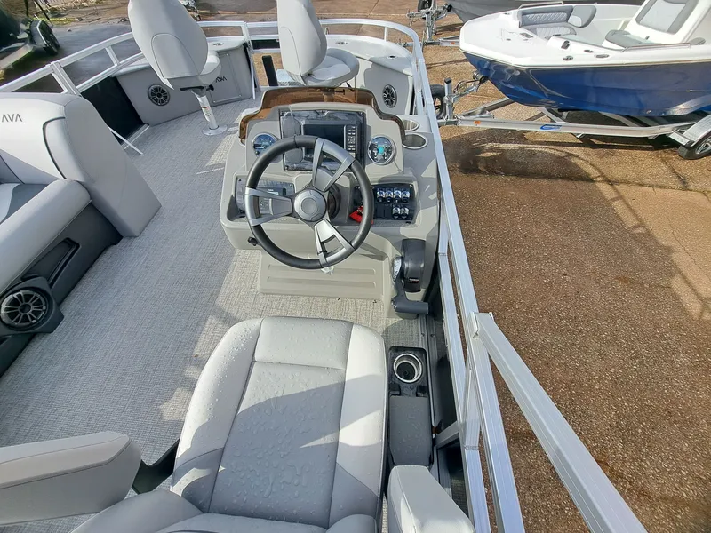 Slide: The Image of Avalon Venture 85 Rear Fish - 21' 2026 - 17