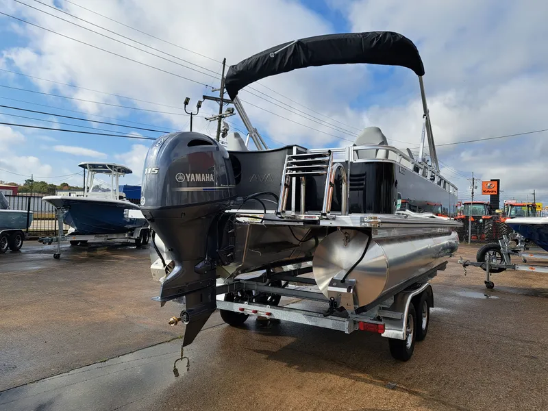 Slide: The Image of Avalon Venture 85 Rear Fish - 21' 2026 - 7