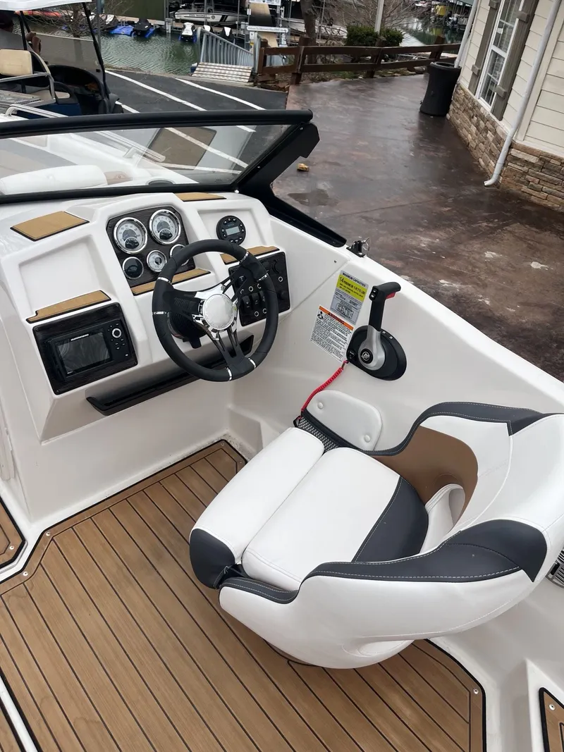 Slide: The Image of Starcraft SVX 210OB 2023 - 24