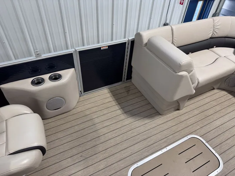 Slide: The Image of Bennington 23SSRX 2019 - 15