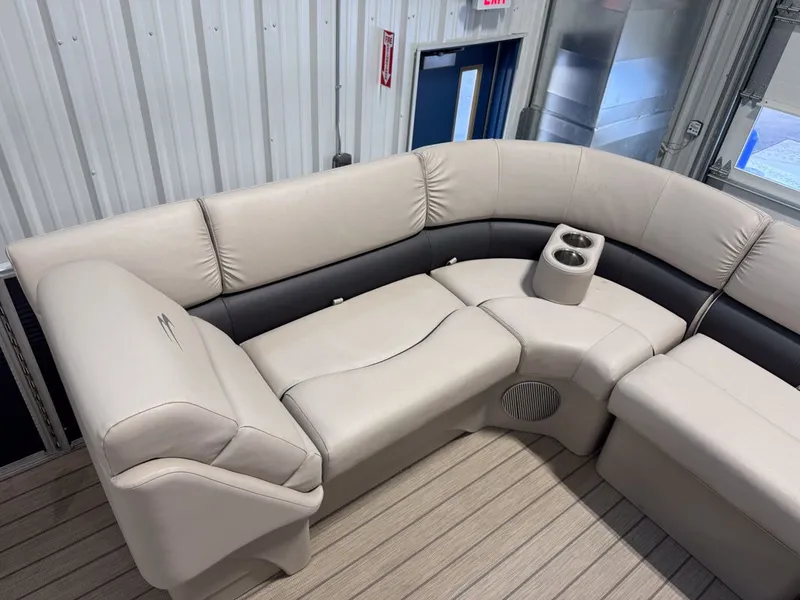 Slide: The Image of Bennington 23SSRX 2019 - 16