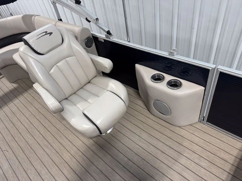 Slide: The Image of Bennington 23SSRX 2019 - 23