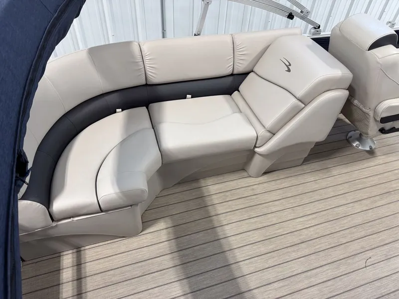 Slide: The Image of Bennington 23SSRX 2019 - 30