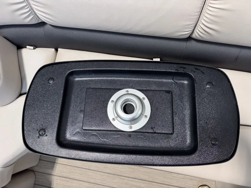 Slide: The Image of Bennington 23SSRX 2019 - 34