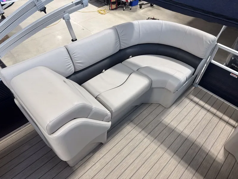 Slide: The Image of Bennington 23SSRX 2019 - 6