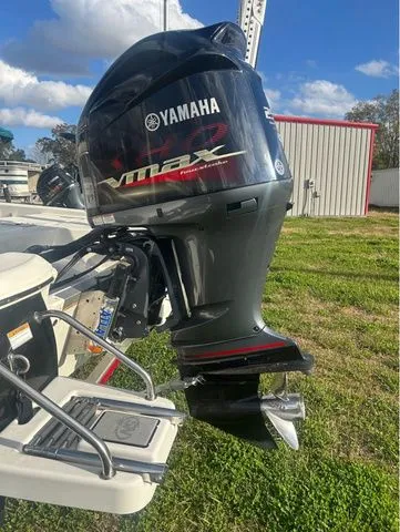 Slide: The Image of NauticStar 227 XTS 2018 - 8