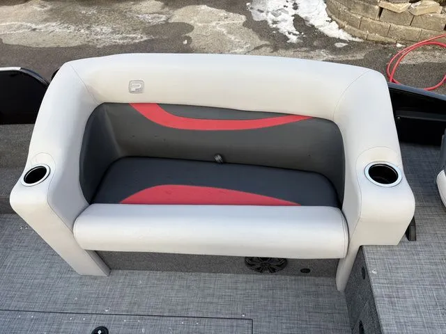 Slide: The Image of Princecraft VENTURA 224/V6 200XL 4S DTS 2026 - 4