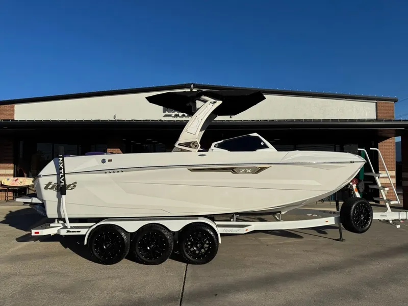 The Image of Tigé Ultré 23ZX 2024 - 1