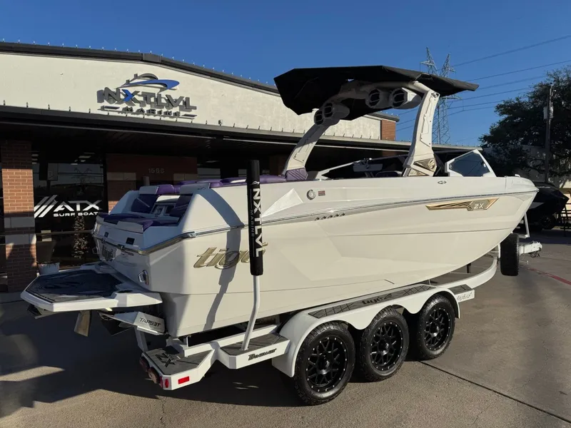 Slide: The Image of Tigé Ultré 23ZX 2024 - 3